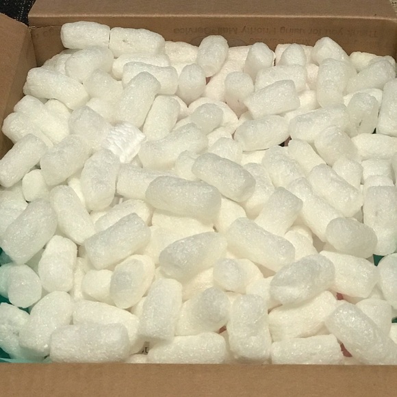 Large Flat Rate Box 26 New Items For the Ladies - Picture 13 of 16